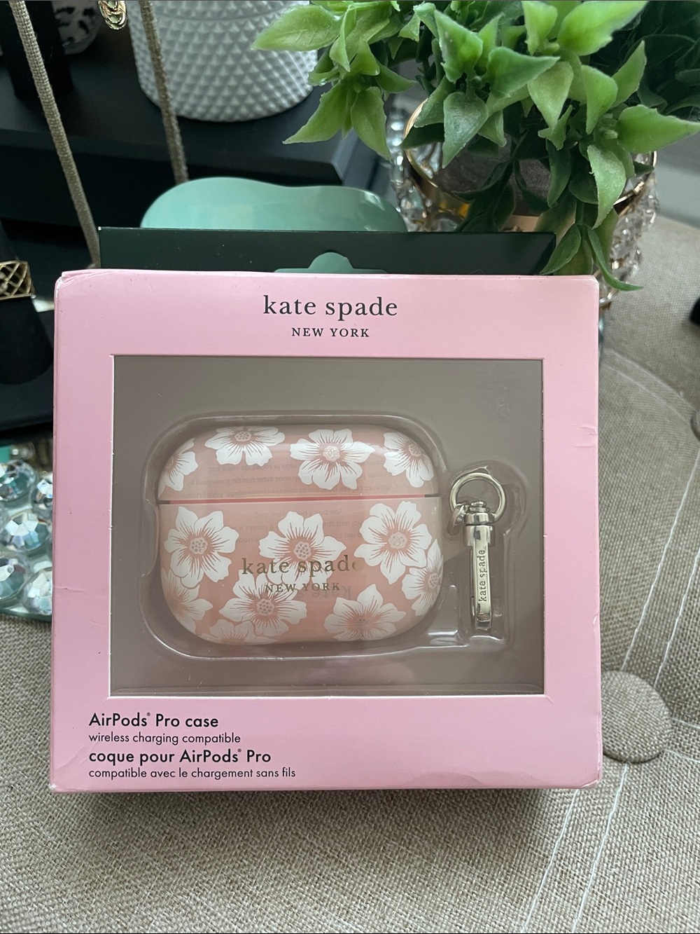 ✨Kate Spade ♠️ Pink Floral AirPods Pro Case with Keyring✨NWT